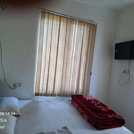Hotel Vishal Buxar Екстер'єр фото