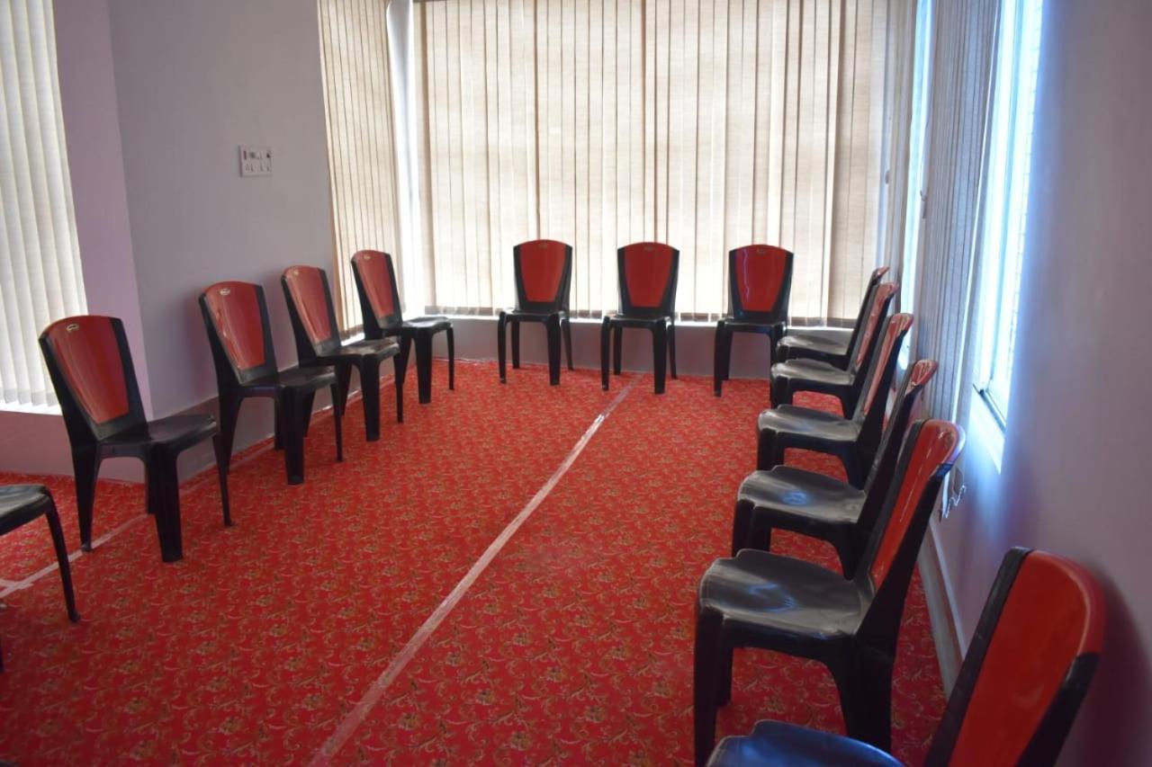 Hotel Vishal Buxar Екстер'єр фото