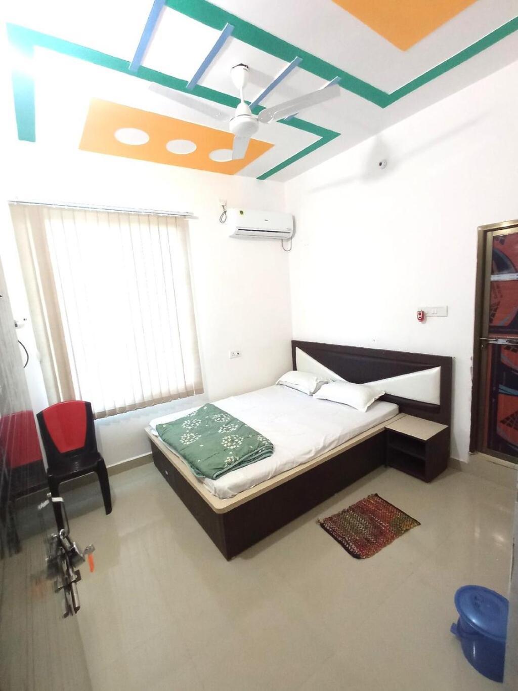 Hotel Vishal Buxar Екстер'єр фото
