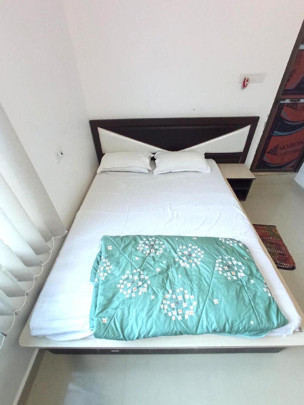 Hotel Vishal Buxar Екстер'єр фото